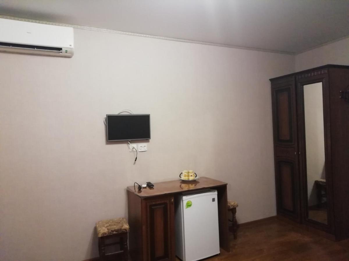Mini-Hotel Yanson 2 Гагра Екстер'єр фото
