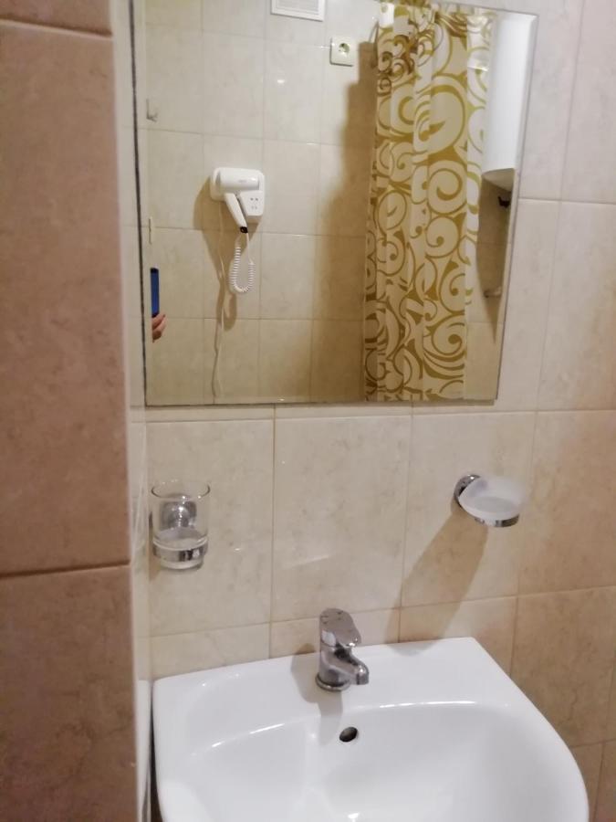 Mini-Hotel Yanson 2 Гагра Екстер'єр фото